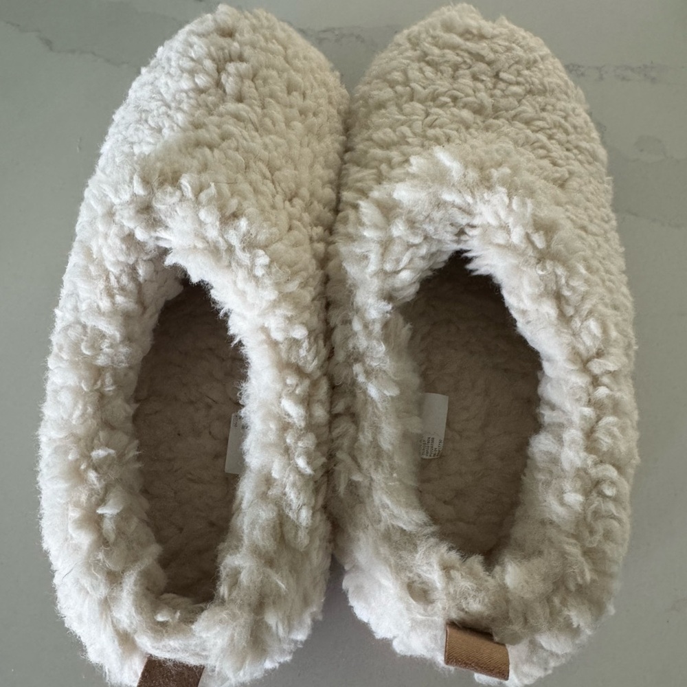 Slippers - Picture 4 of 5